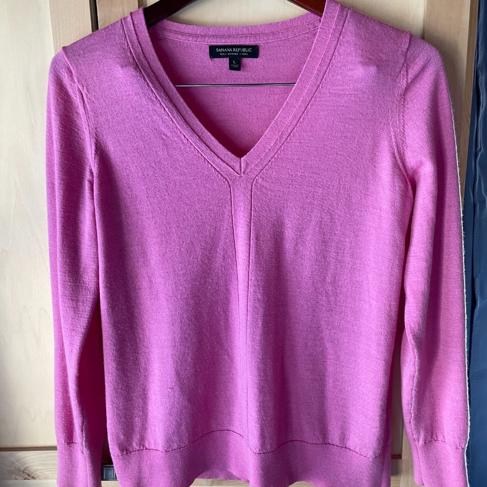 Banana Republic Pink Merino Sweater, Size L